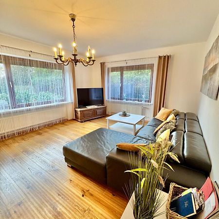 Ferienwohnung Im Erdgeschoss Mit Eingezaeunten Garten Und Terrasse Aurich Extérieur photo
