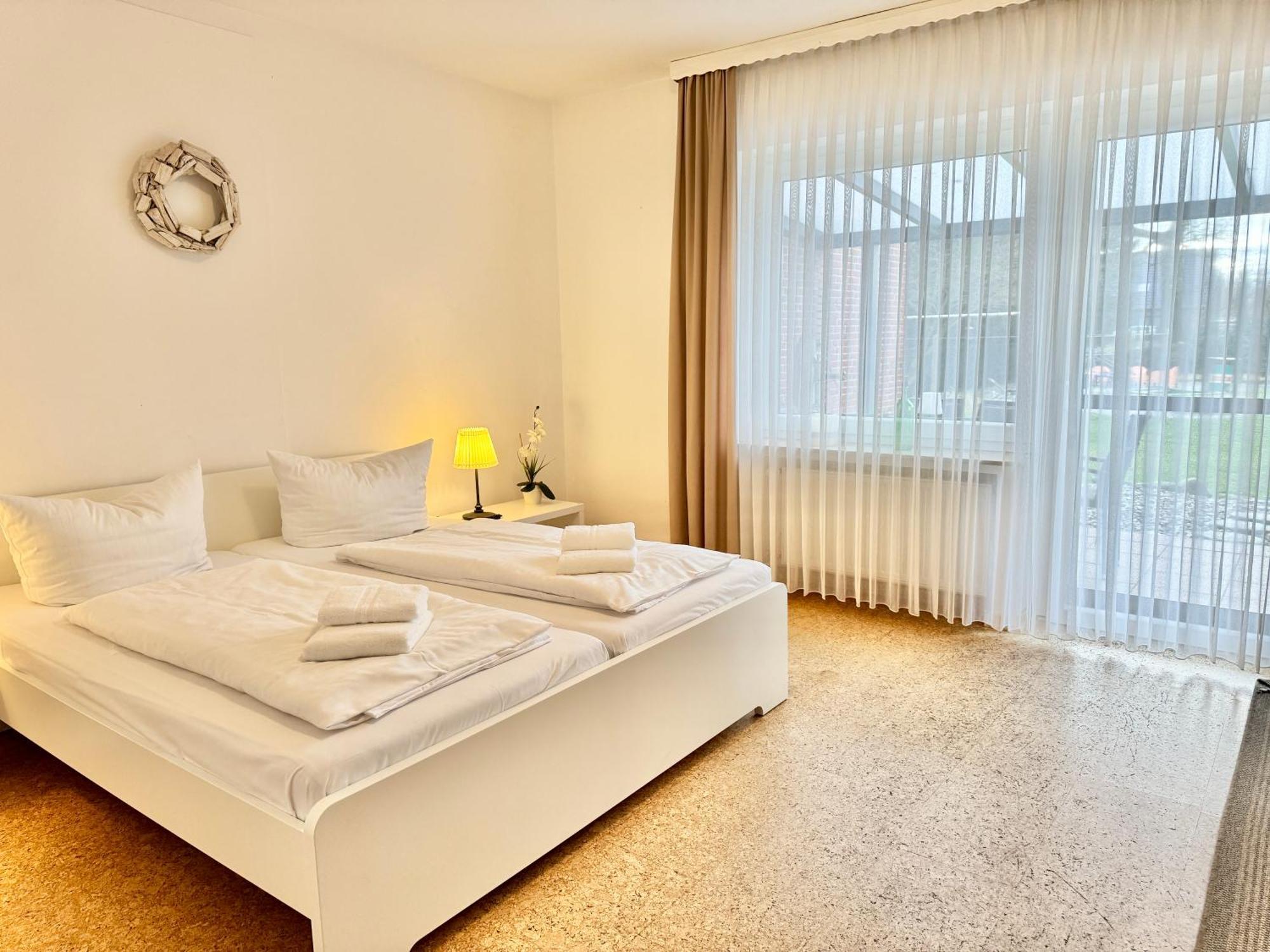 Ferienwohnung Im Erdgeschoss Mit Eingezaeunten Garten Und Terrasse Aurich Extérieur photo